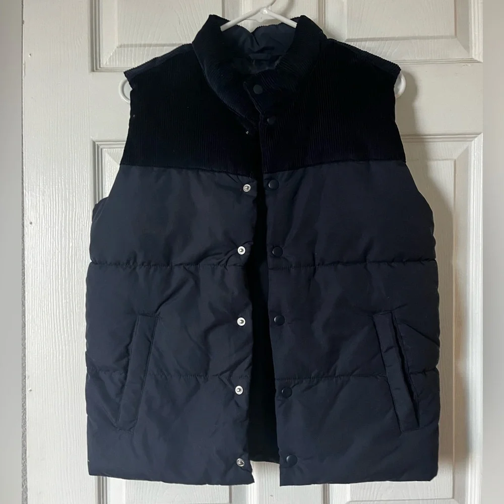 Boys Navy Puffer Vest size XL